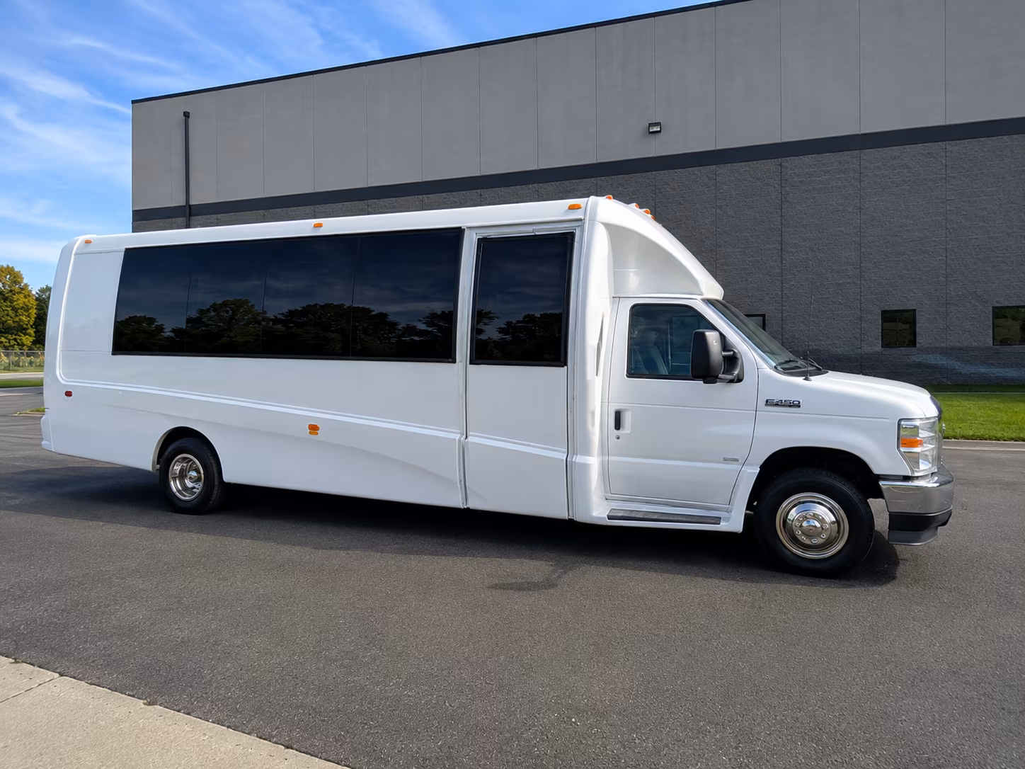 how distance and duration affect charter bus rates in st paul minnesota